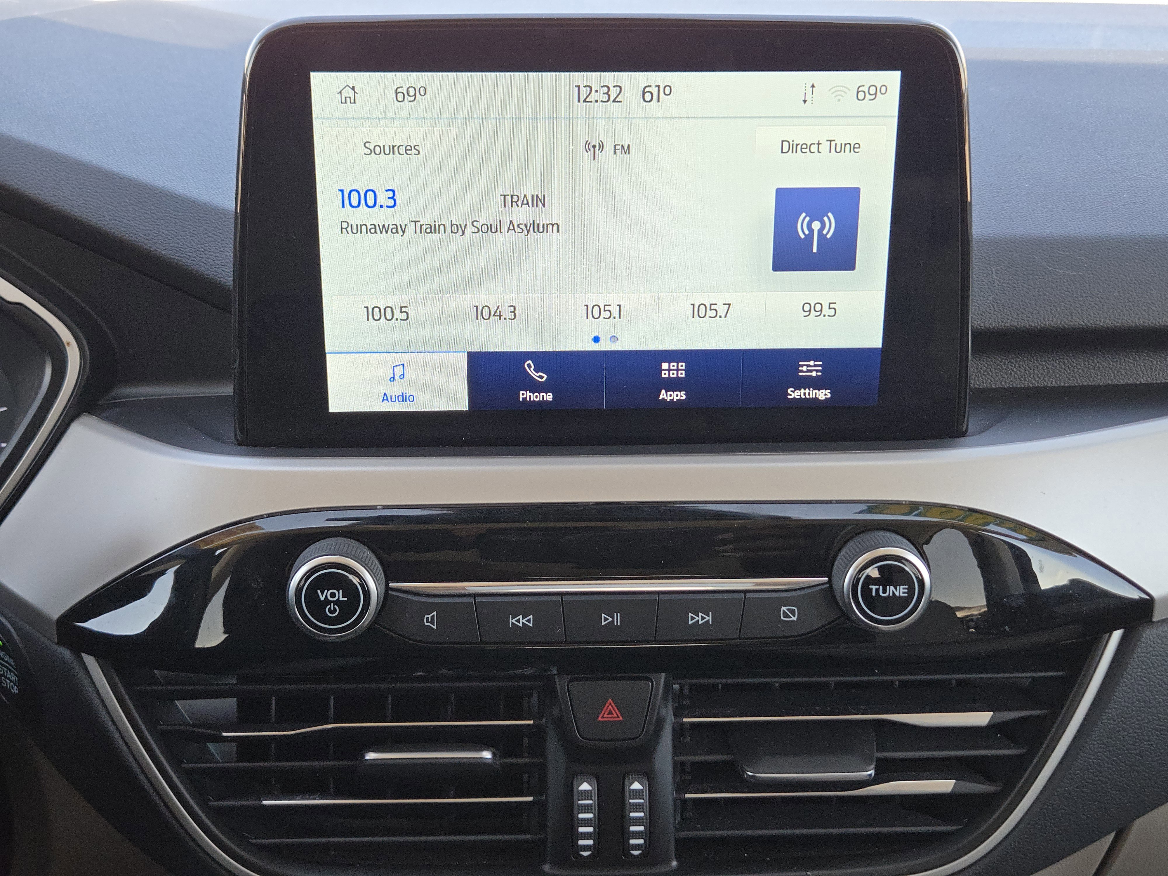 Certified 2022 Ford Escape SEL image 18