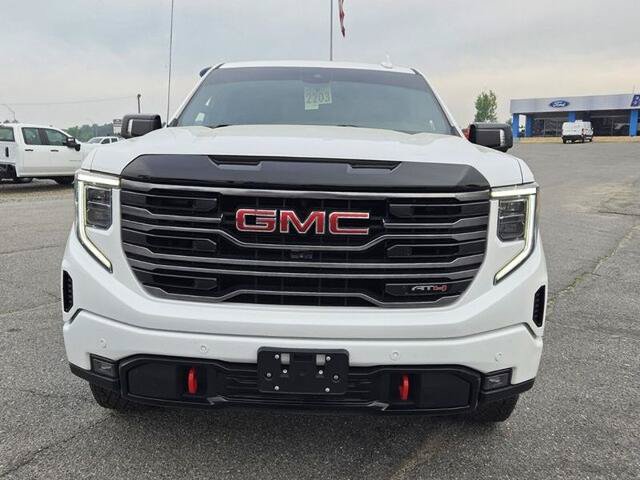 Used 2025 GMC Sierra 1500 AT4 AWD/4WD image 2