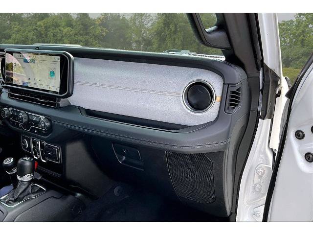 Used 2025 Jeep Wrangler Unlimited Sahara AWD/4WD image 22