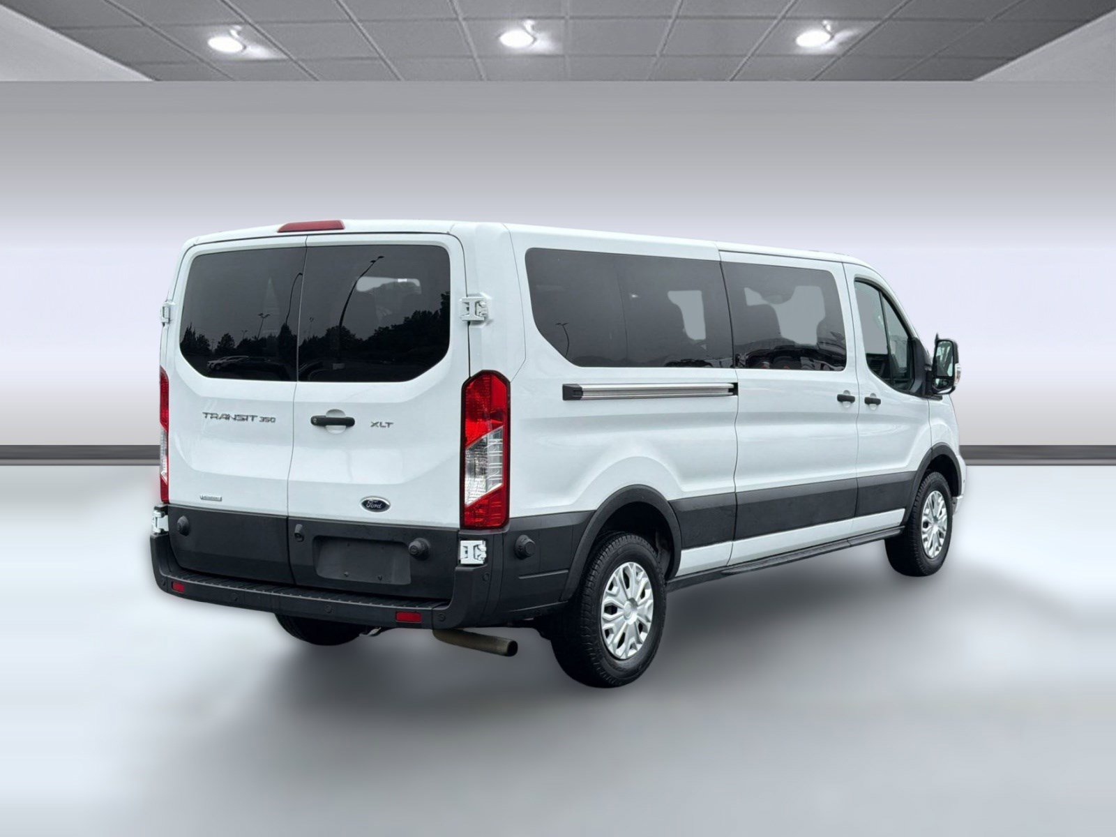 Certified 2024 Ford Transit 350 XLT RWD image 9