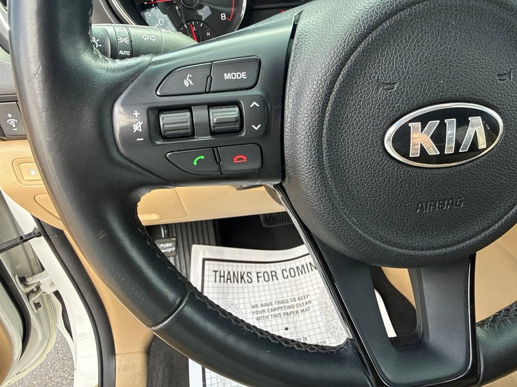 Used 2018 Kia Sedona LX w/ LX Essentials Premium Package FWD image 18