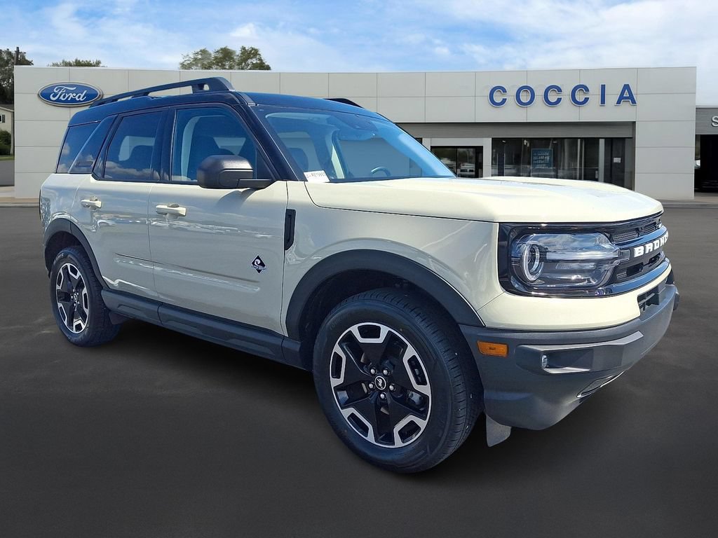 Certified 2024 Ford Bronco Sport Outer Banks w/ Tech Package AWD/4WD image 3