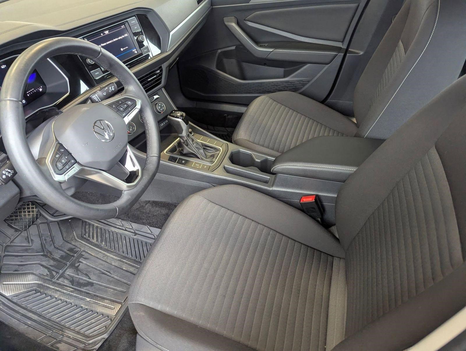 Used 2024 Volkswagen Jetta S image 4