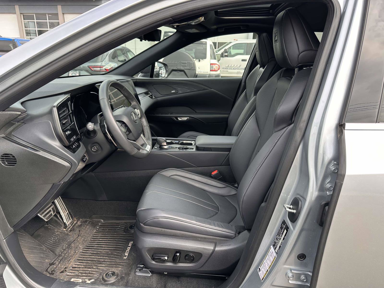 Used 2024 Lexus RX 350 F Sport w/ Convenience Package image 12