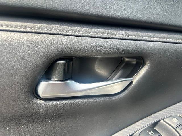 Used 2024 Nissan Sentra SV FWD image 14
