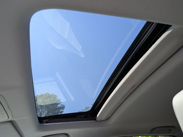 Used 2017 Honda CR-V Touring image 20