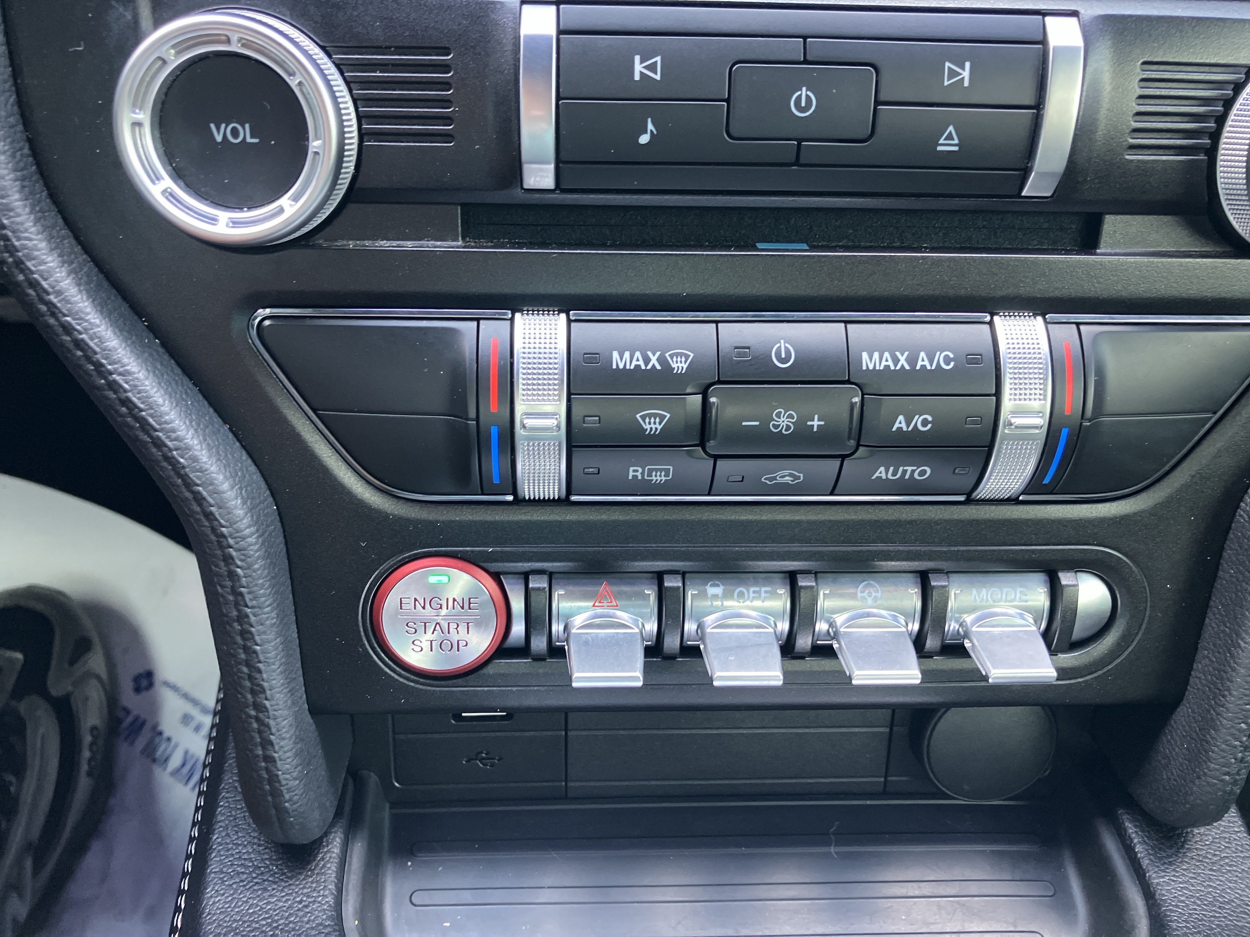 Certified 2022 Ford Mustang GT Premium w/ GT Performance Package RWD image 23
