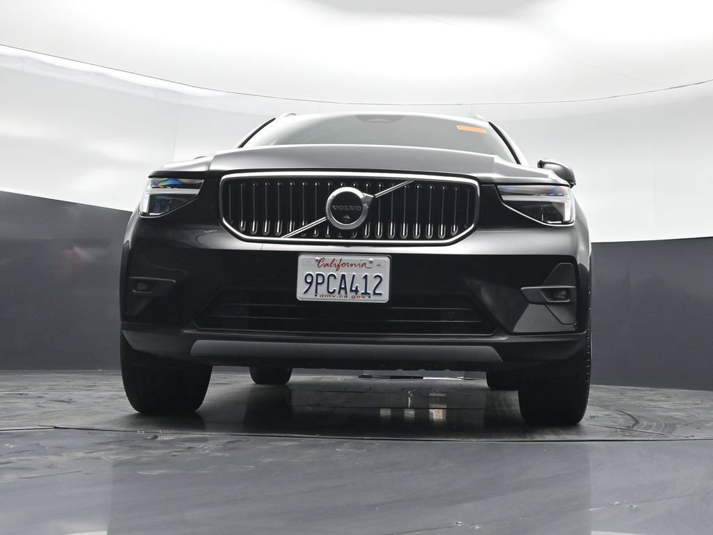 Used 2025 Volvo XC40 B5 Plus AWD/4WD image 47