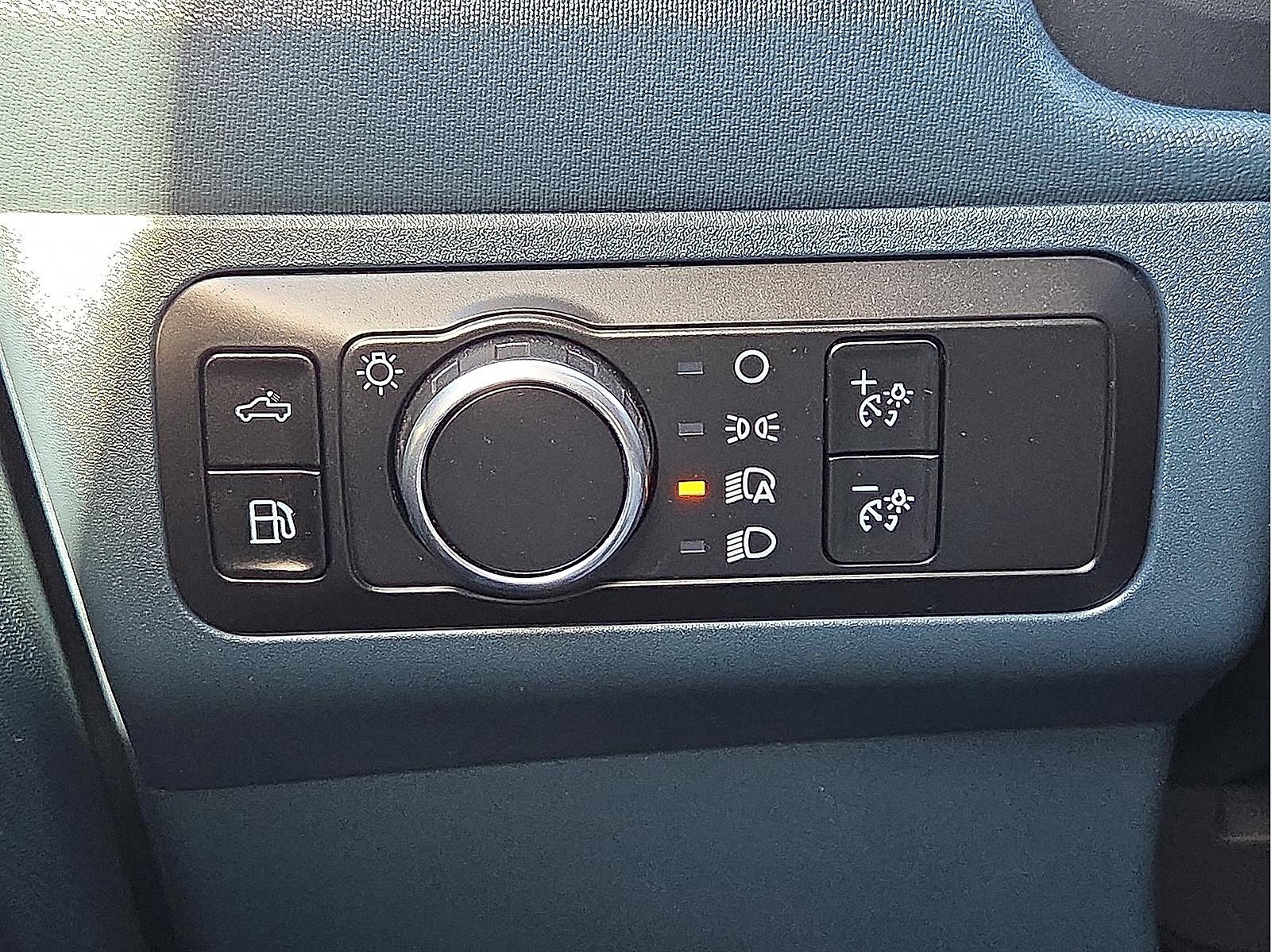 Certified 2025 Ford Maverick Lariat w/ Black Appearance Package image 22