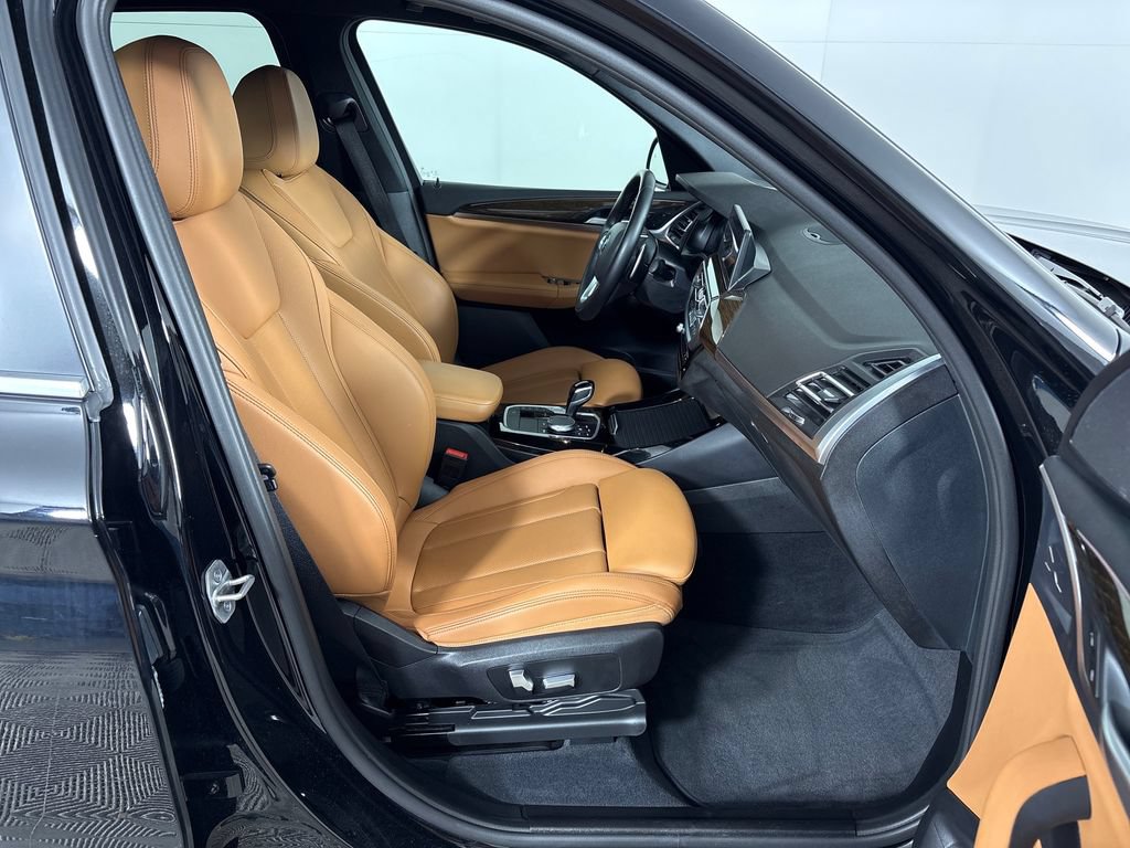 Used 2022 BMW X3 xDrive30i w/ Convenience Package AWD/4WD image 4