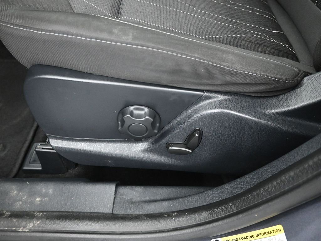 Certified 2018 Ford EcoSport SE image 44