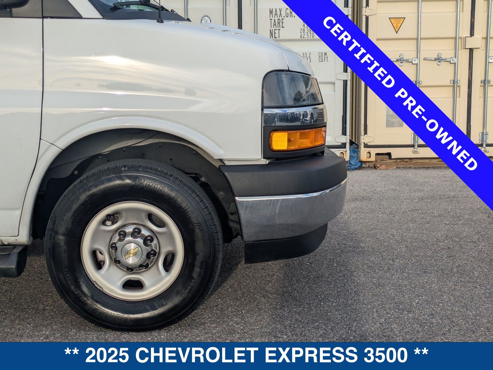 Used 2025 Chevrolet Express 3500 LT w/ LT Preferred Equipment Group RWD image 12