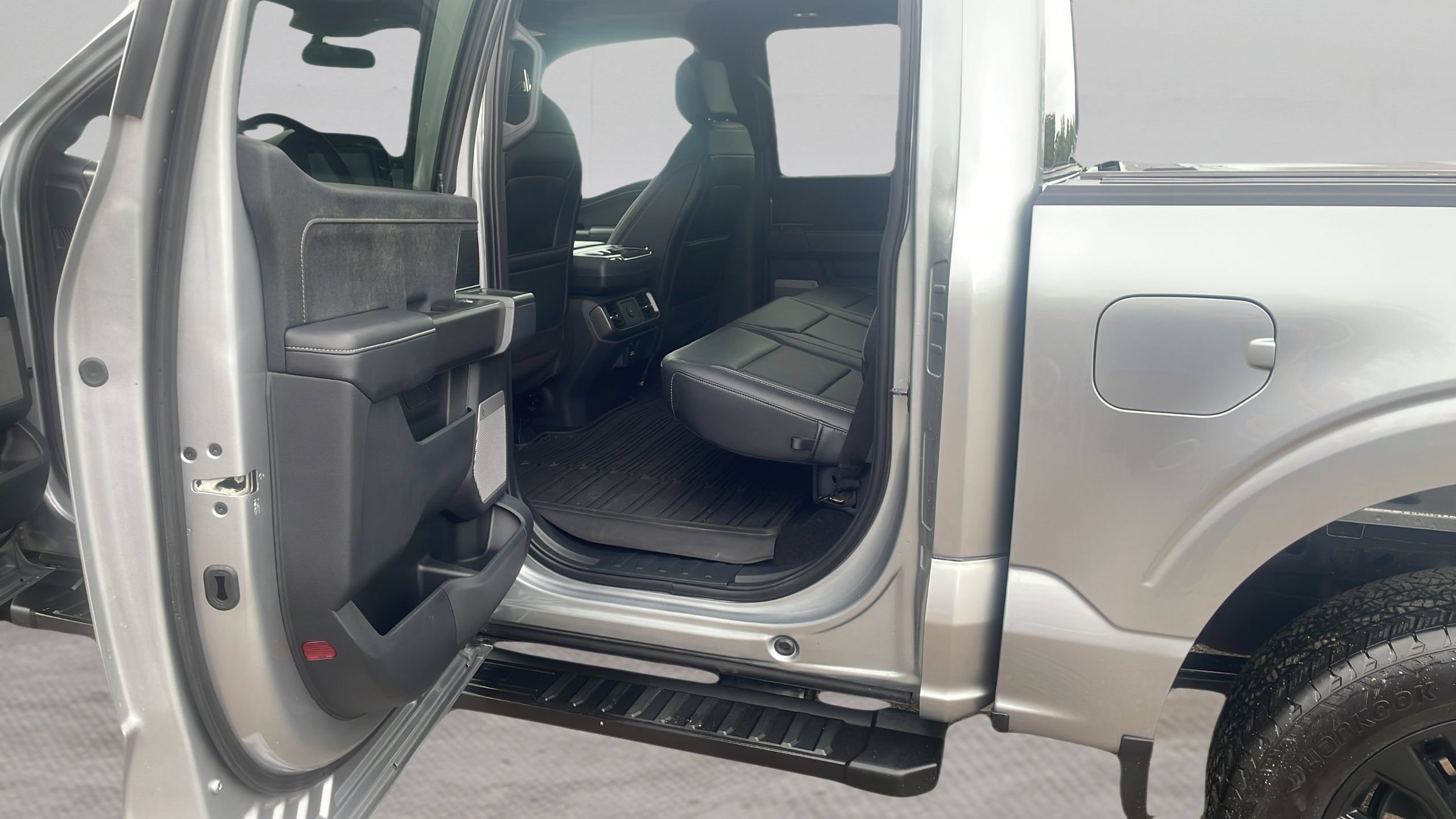 Certified 2025 Ford F150 Lariat AWD/4WD image 23
