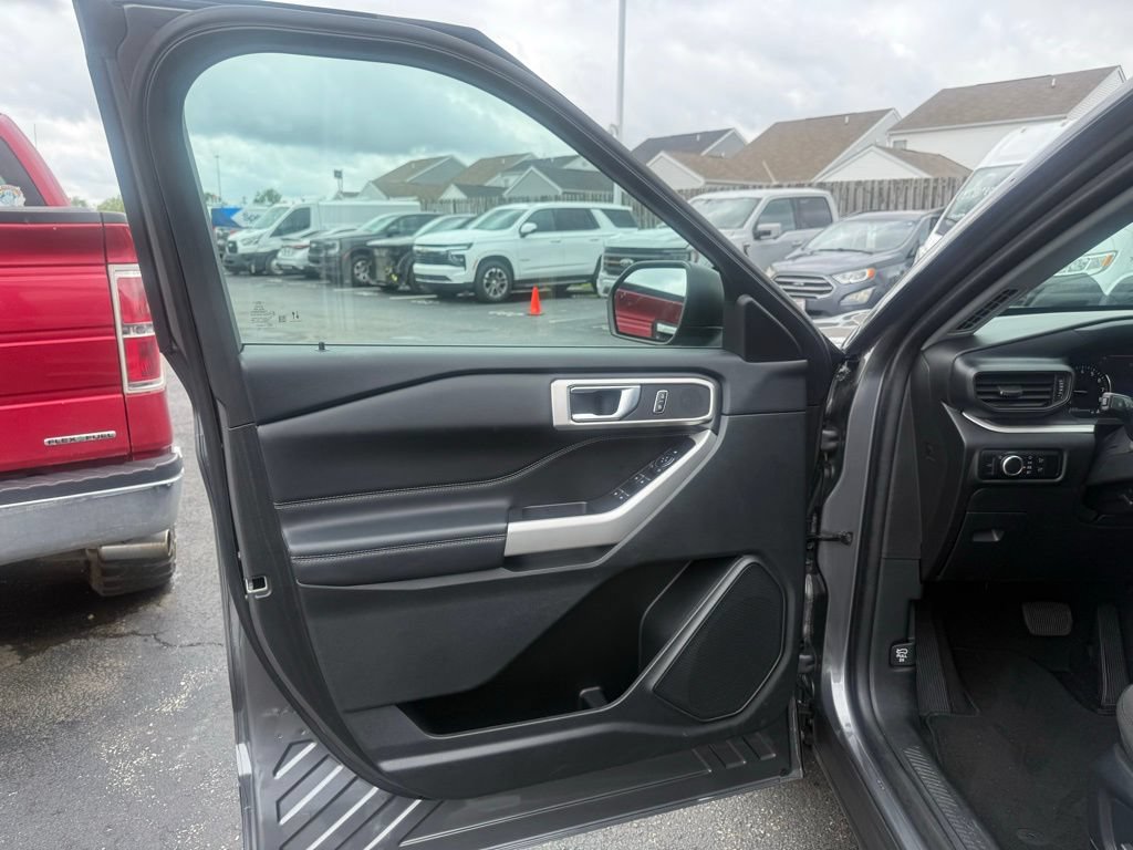 Certified 2024 Ford Explorer XLT AWD/4WD image 16