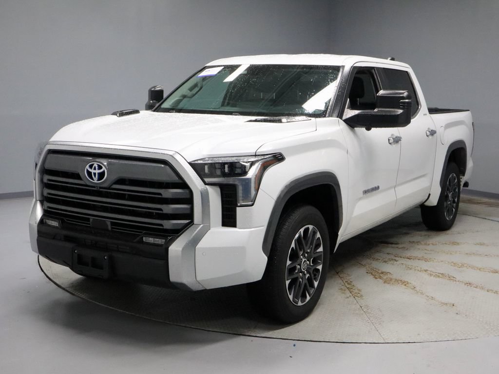 Used 2024 Toyota Tundra Limited AWD/4WD image 7