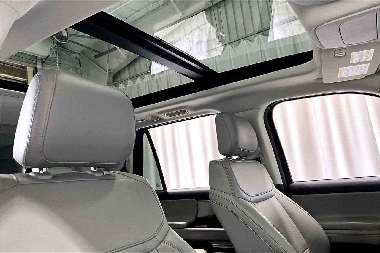 Certified 2025 Ford Expedition Max Active image 28