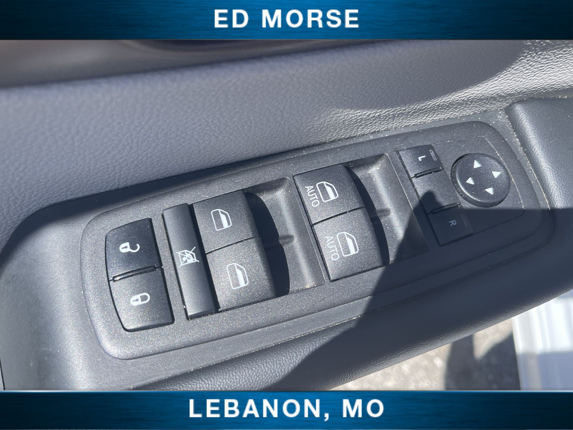 Used 2024 Chrysler Voyager LX FWD image 22