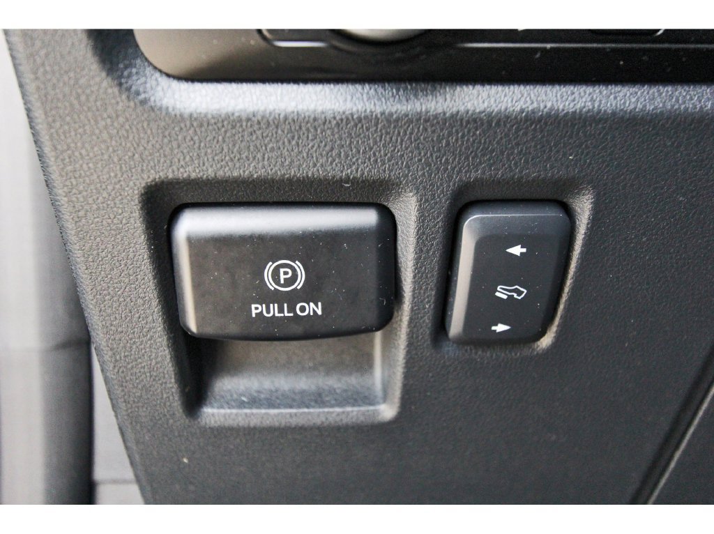 Certified 2023 Ford Expedition XLT RWD image 25