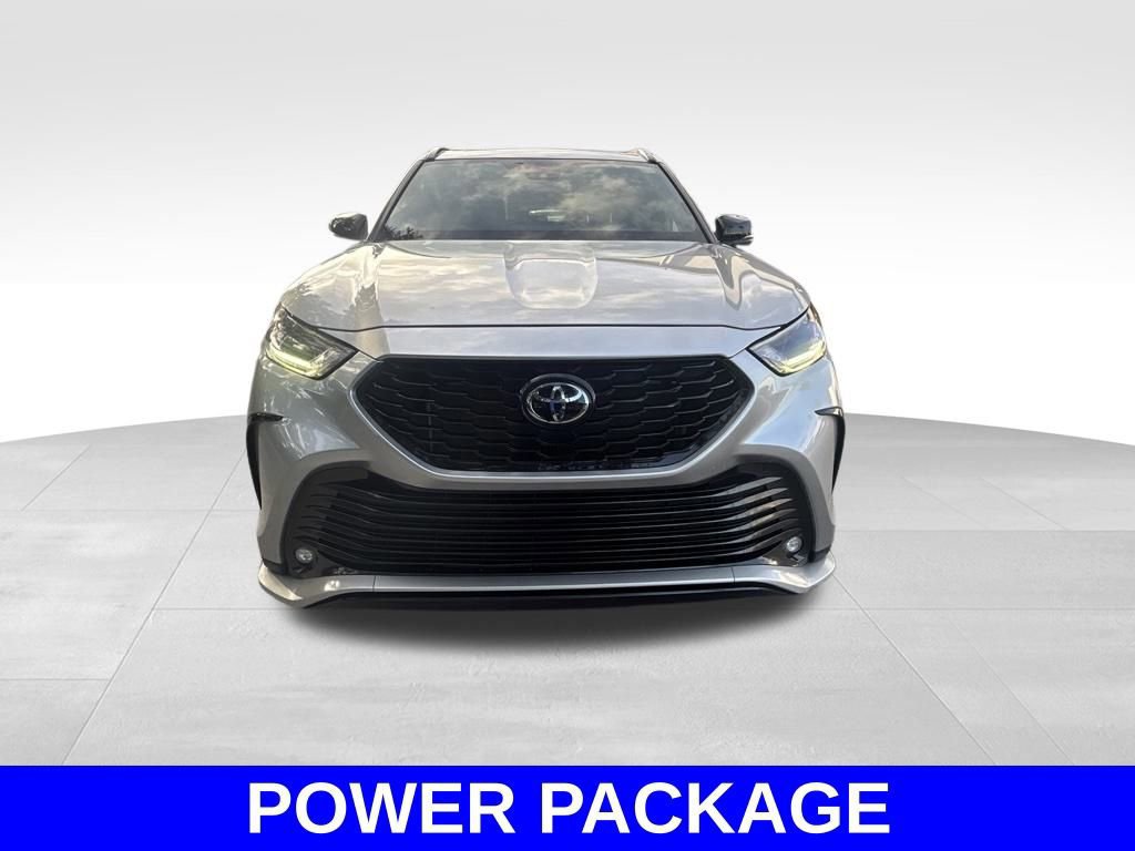 Used 2022 Toyota Highlander XSE image 12