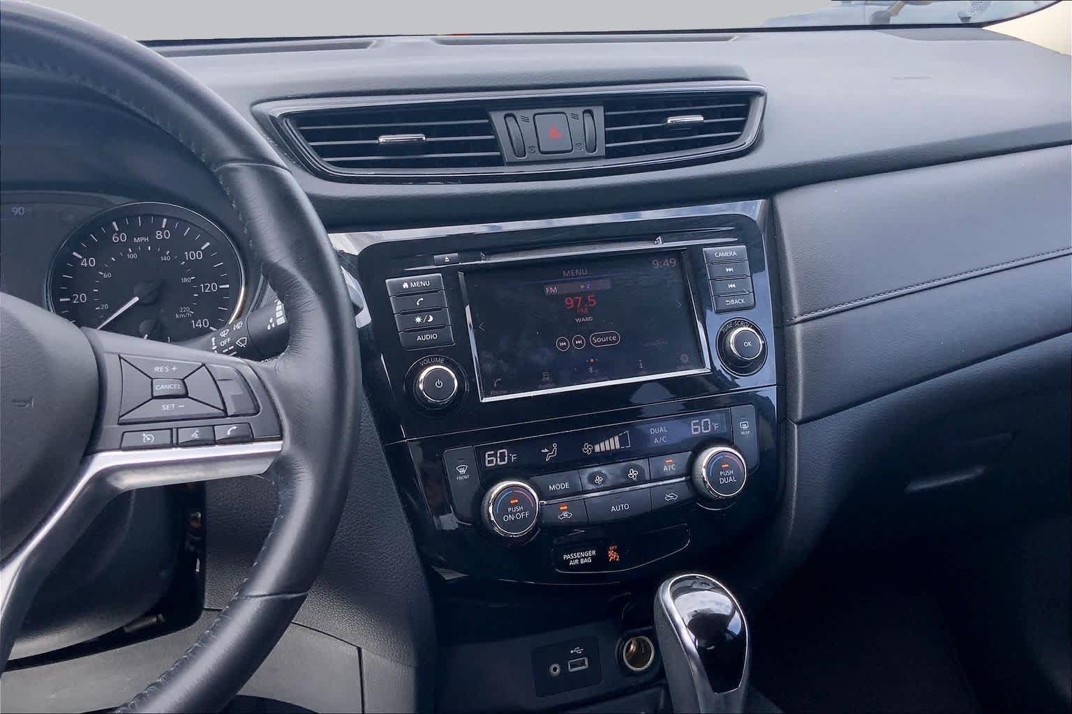 Used 2018 Nissan Rogue SV FWD image 7
