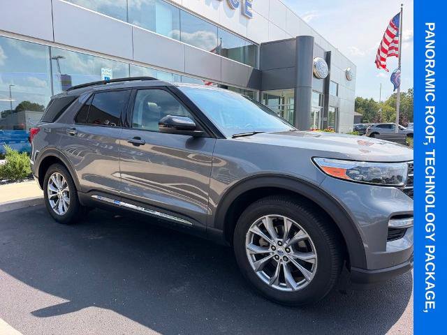 Certified 2023 Ford Explorer XLT w/ Equipment Group 202A AWD/4WD image 3