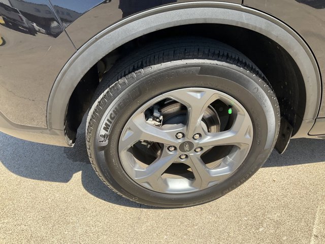 Certified 2025 Ford Escape ST-Line AWD/4WD image 16