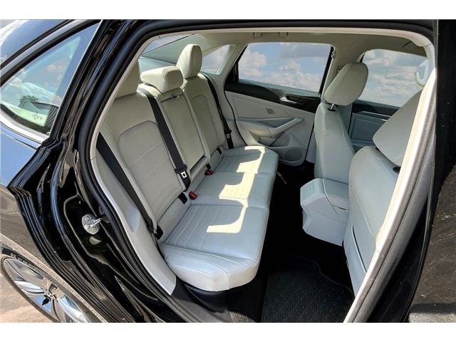 Used 2023 Volkswagen Jetta SE FWD image 26