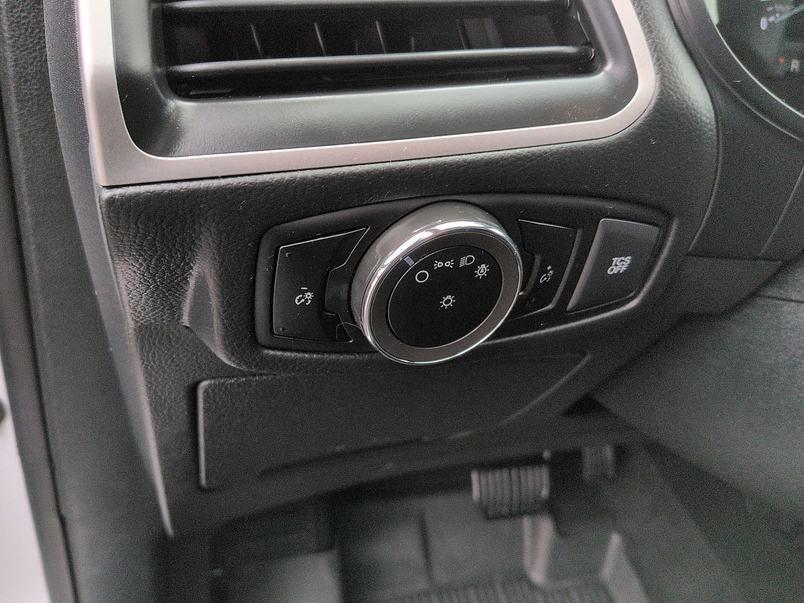 Certified 2024 Ford Edge SEL AWD/4WD image 16