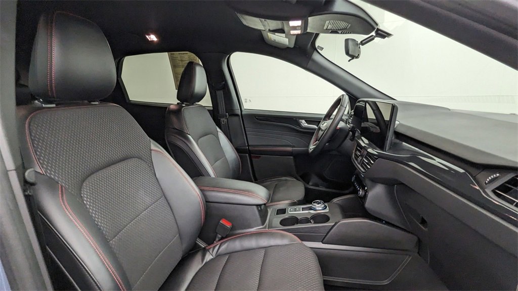 Certified 2023 Ford Escape ST-Line w/ Tech Pack #1 image 37