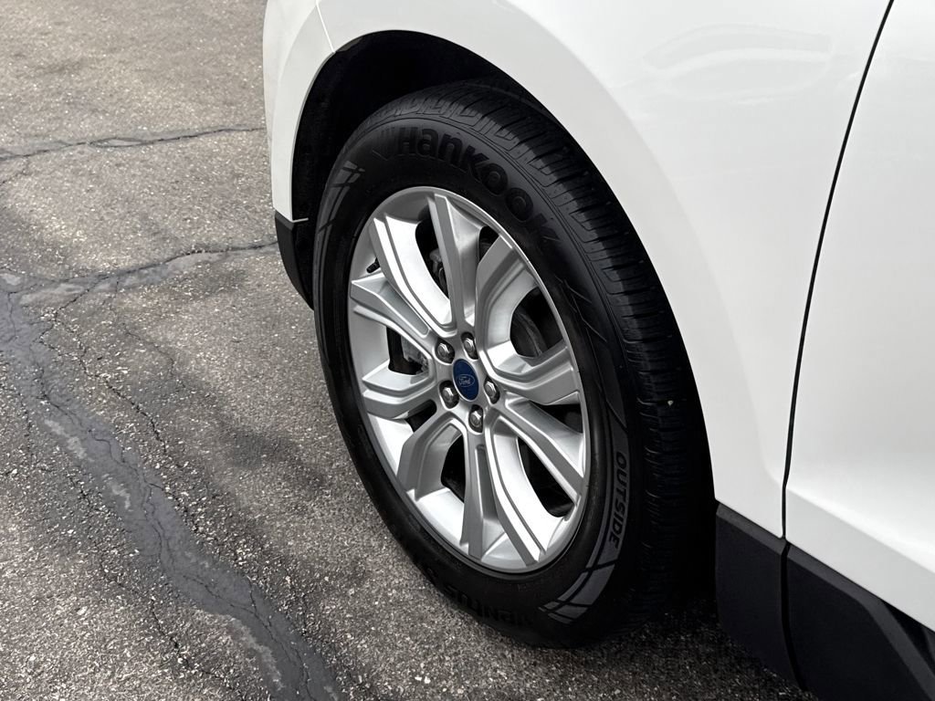 Certified 2020 Ford Edge Titanium w/ Class II Trailer Tow Package image 16
