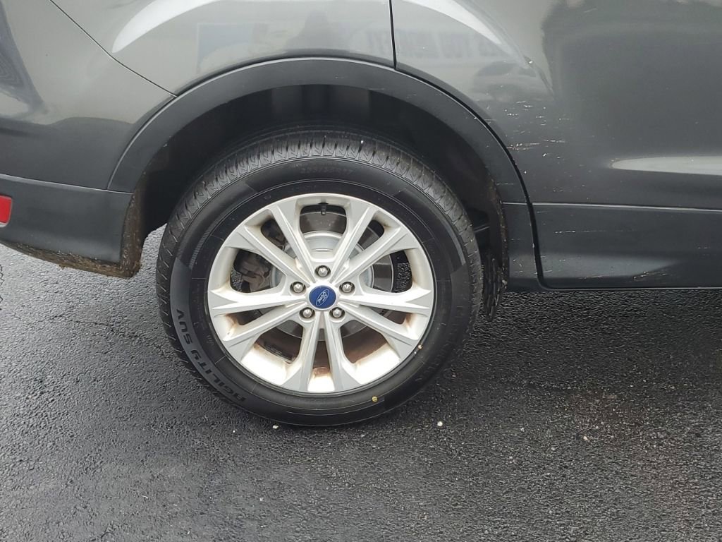 Certified 2018 Ford Escape SE image 5