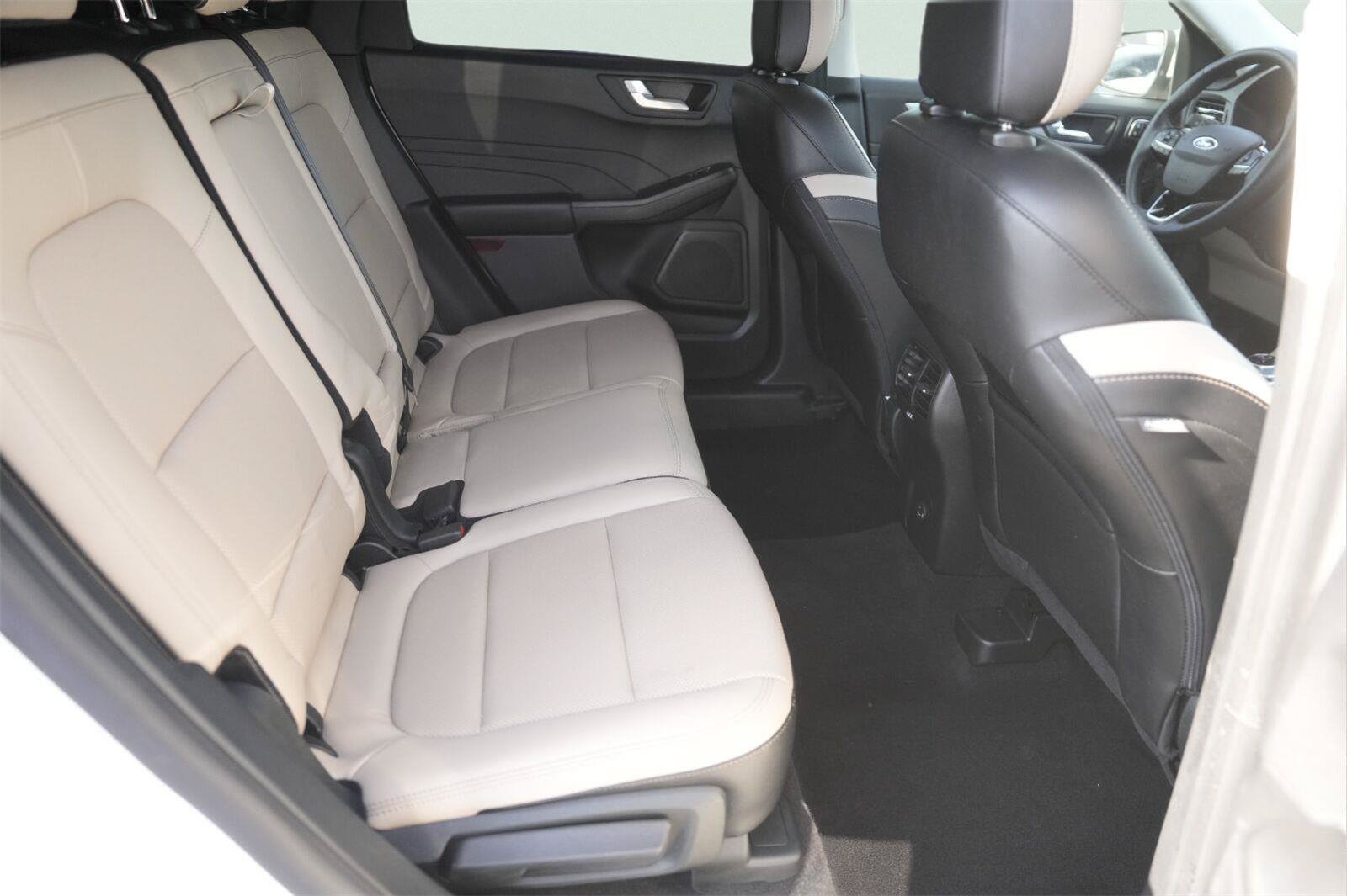 Certified 2022 Ford Escape SEL w/ Technology Package FWD image 15