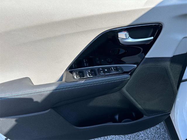 Used 2022 Kia Niro LXS image 26