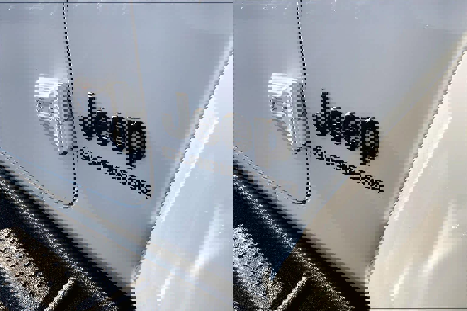 Used 2021 Jeep Gladiator Sport image 12