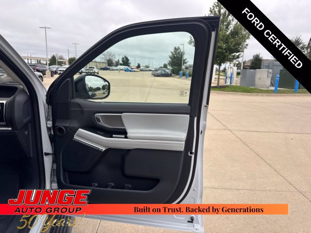 Certified 2025 Ford Expedition Max Platinum w/ Driver's Package AWD/4WD image 12
