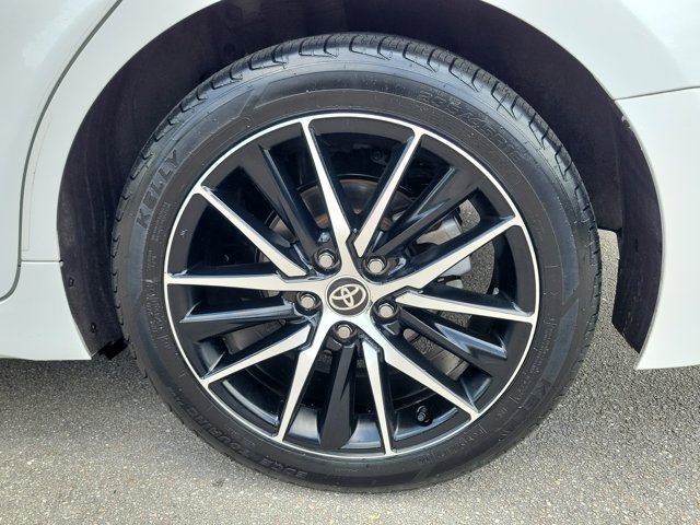 Used 2024 Toyota Camry SE w/ Convenience Package FWD image 4