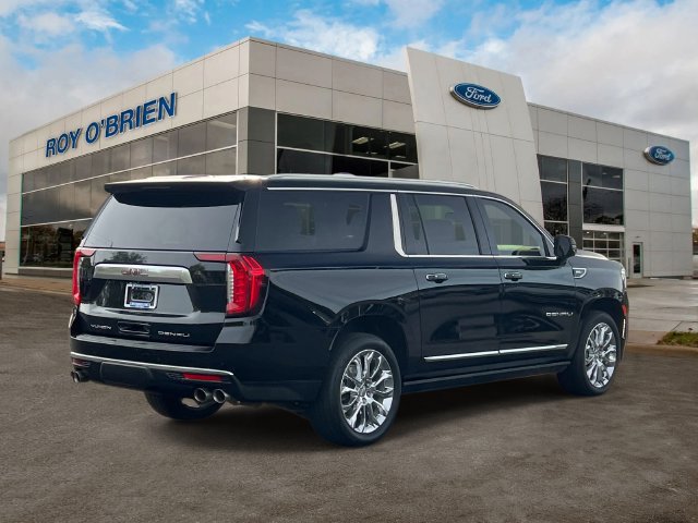 Used 2022 GMC Yukon XL Denali AWD/4WD image 5