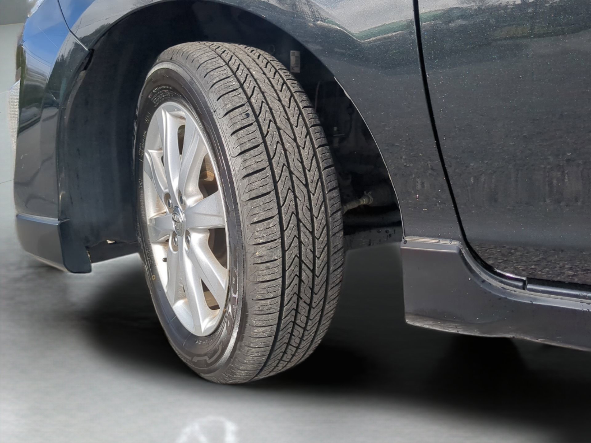 Used 2017 Toyota Prius C Two image 59