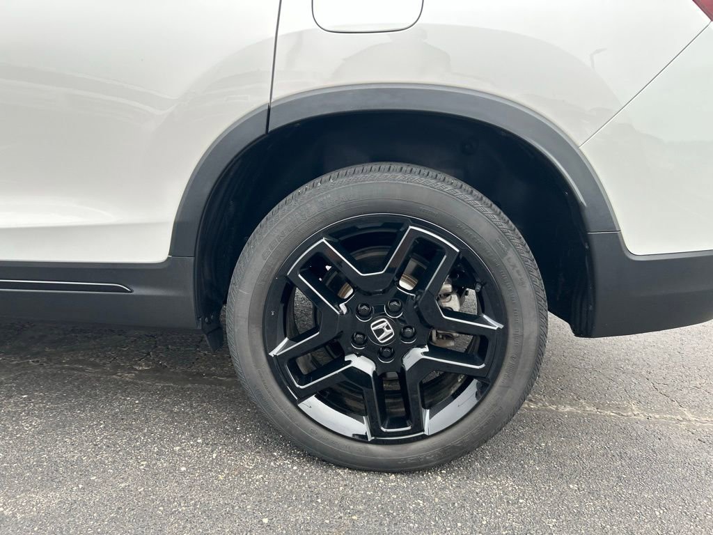Used 2024 Honda Passport Black Edition image 13