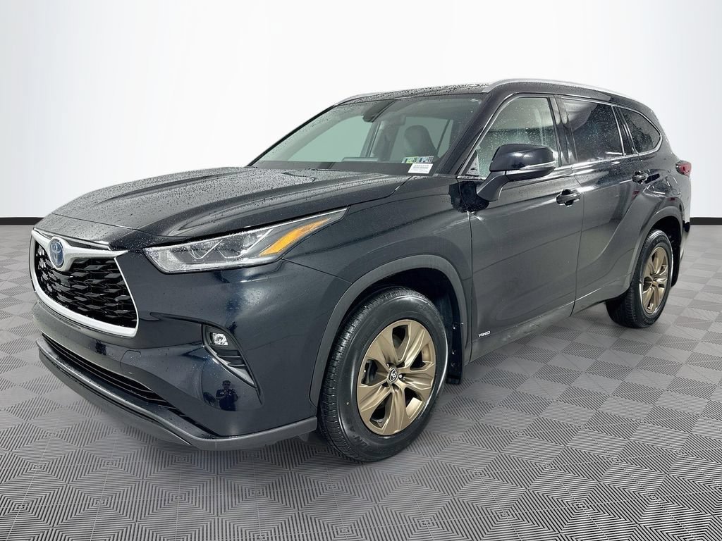 Used 2022 Toyota Highlander Bronze Edition AWD/4WD image 5