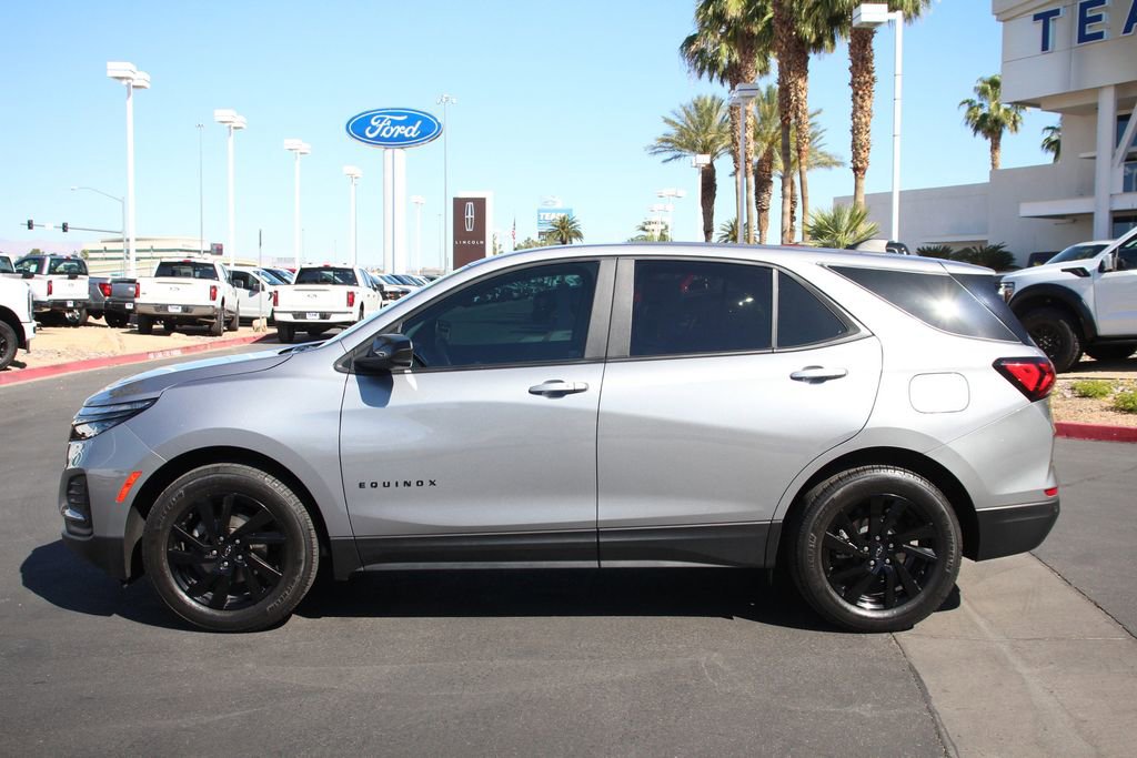 Used 2024 Chevrolet Equinox LS w/ LS Convenience Package FWD image 4