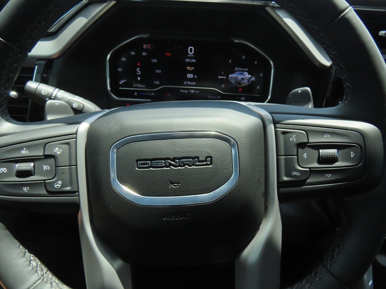 Used 2025 GMC Sierra 1500 Denali w/ Denali Reserve Package AWD/4WD image 25