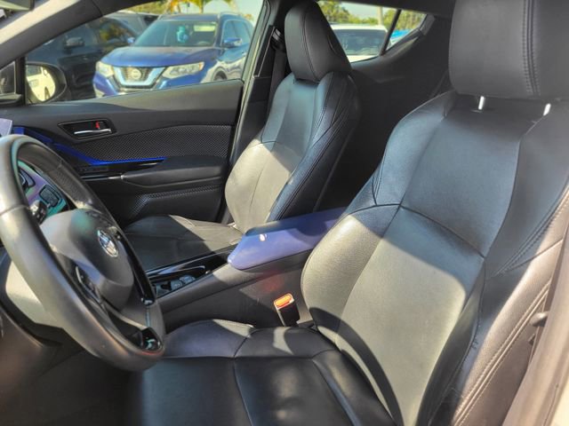 Used 2020 Toyota C-HR XLE image 19