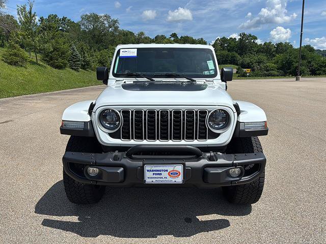 Used 2025 Jeep Wrangler Unlimited Sahara AWD/4WD image 7