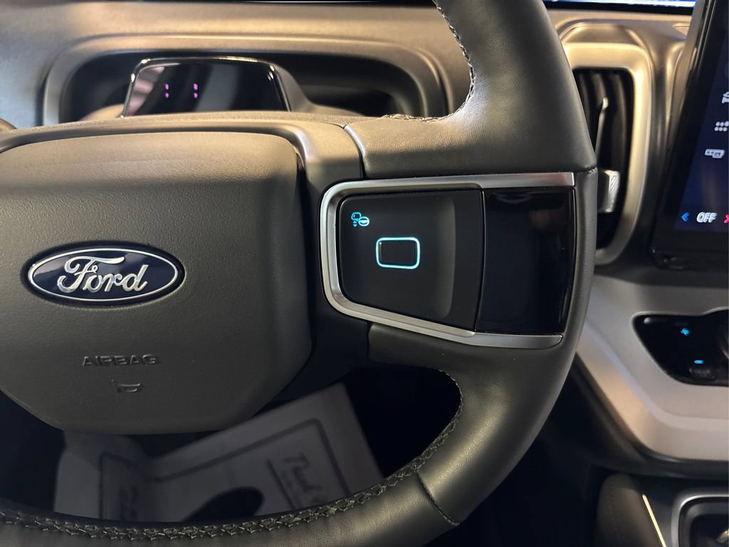Certified 2025 Ford Expedition Active AWD/4WD image 36