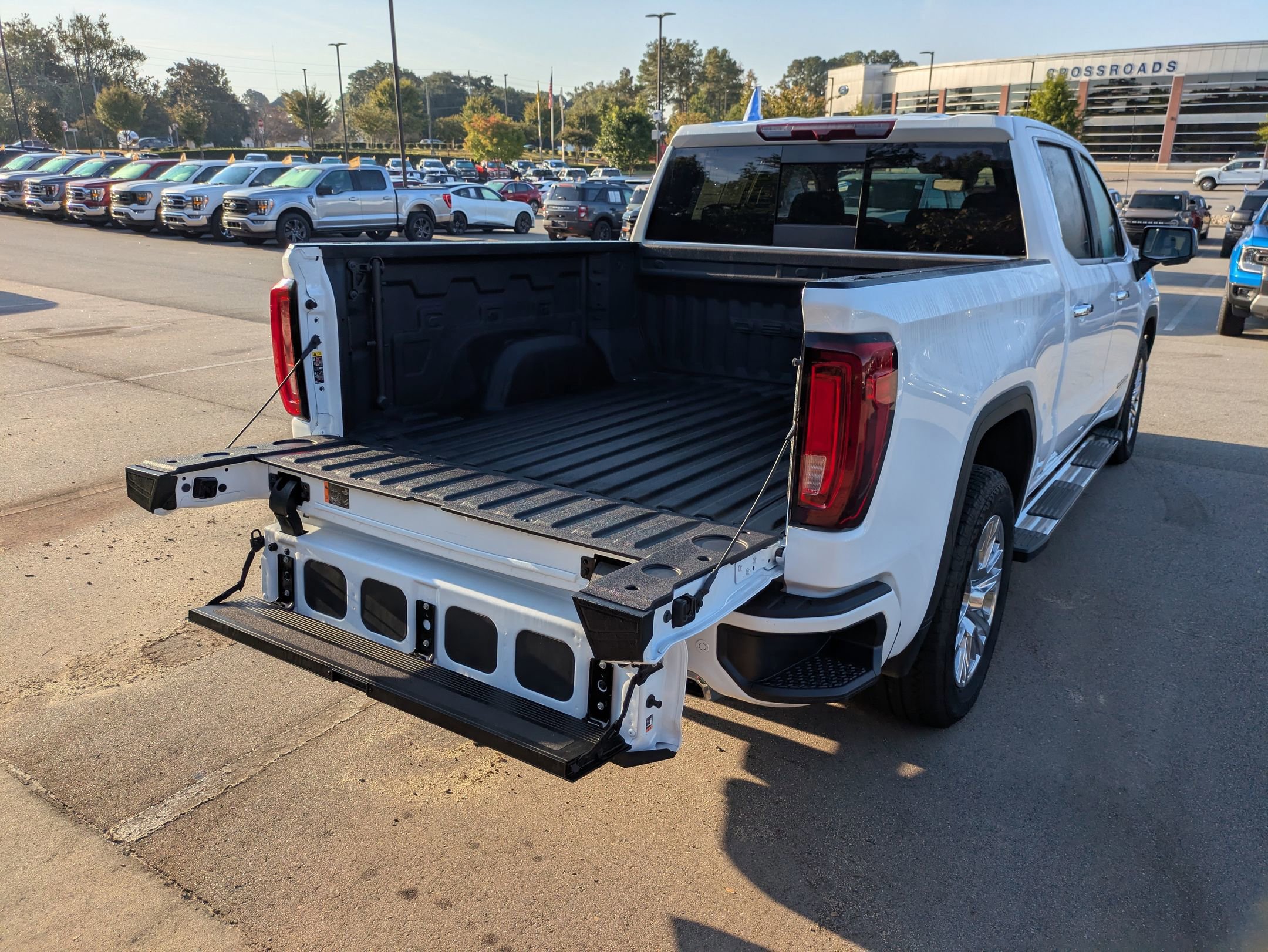 Used 2024 GMC Sierra 1500 Denali image 8