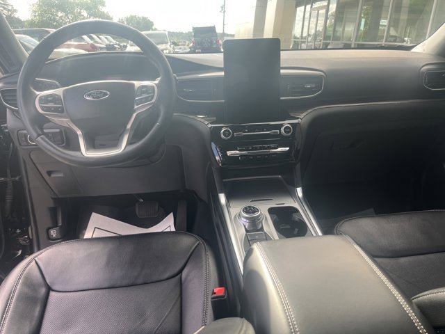 Certified 2023 Ford Explorer Limited w/ Limited Technology Package AWD/4WD image 14