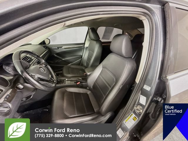 Used 2018 Volkswagen Passat 2.0T SE FWD image 23