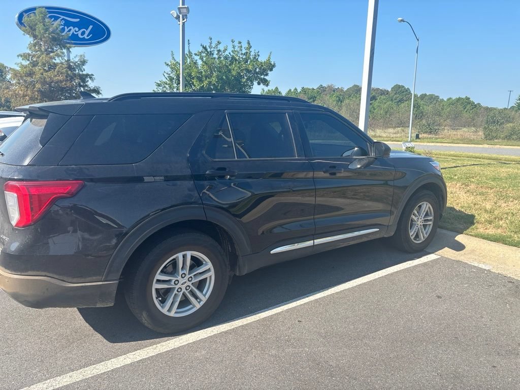 Certified 2023 Ford Explorer XLT AWD/4WD image 2