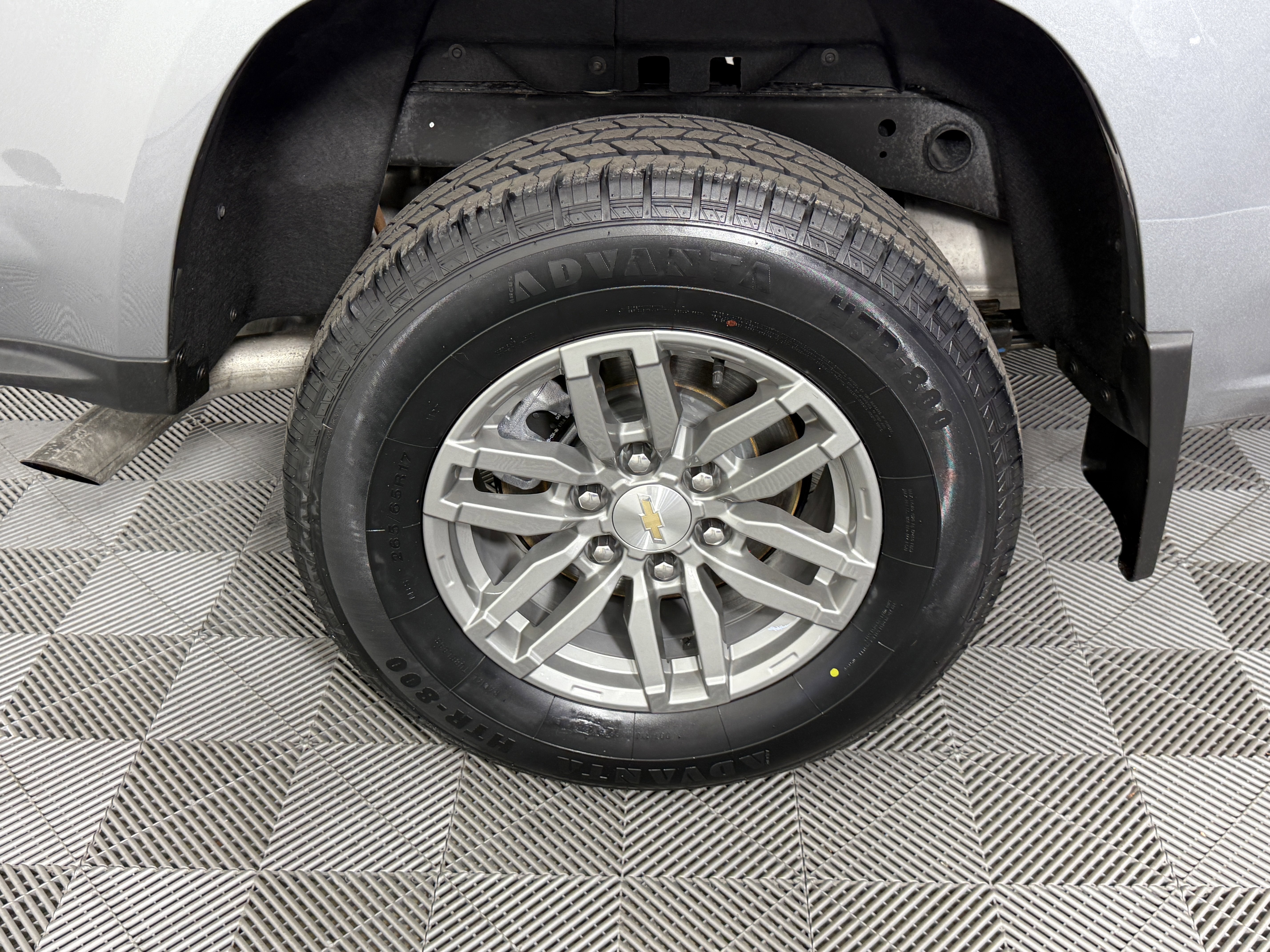 Used 2024 Chevrolet Colorado LT w/ LT Convenience Package II image 29